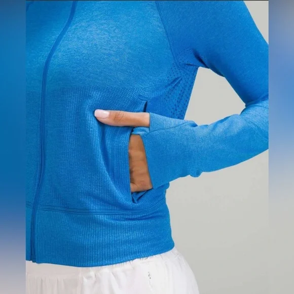 Lululemon Breathable Textured Knit Training Jacket in Poolside / Aero Blue